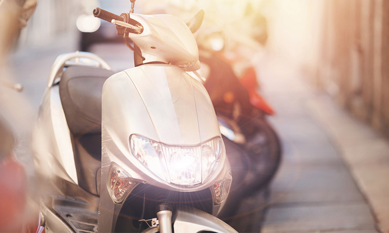 汽車遠(yuǎn)光燈危害大？電動車遠(yuǎn)光燈危害是汽車的7倍，該管管了！